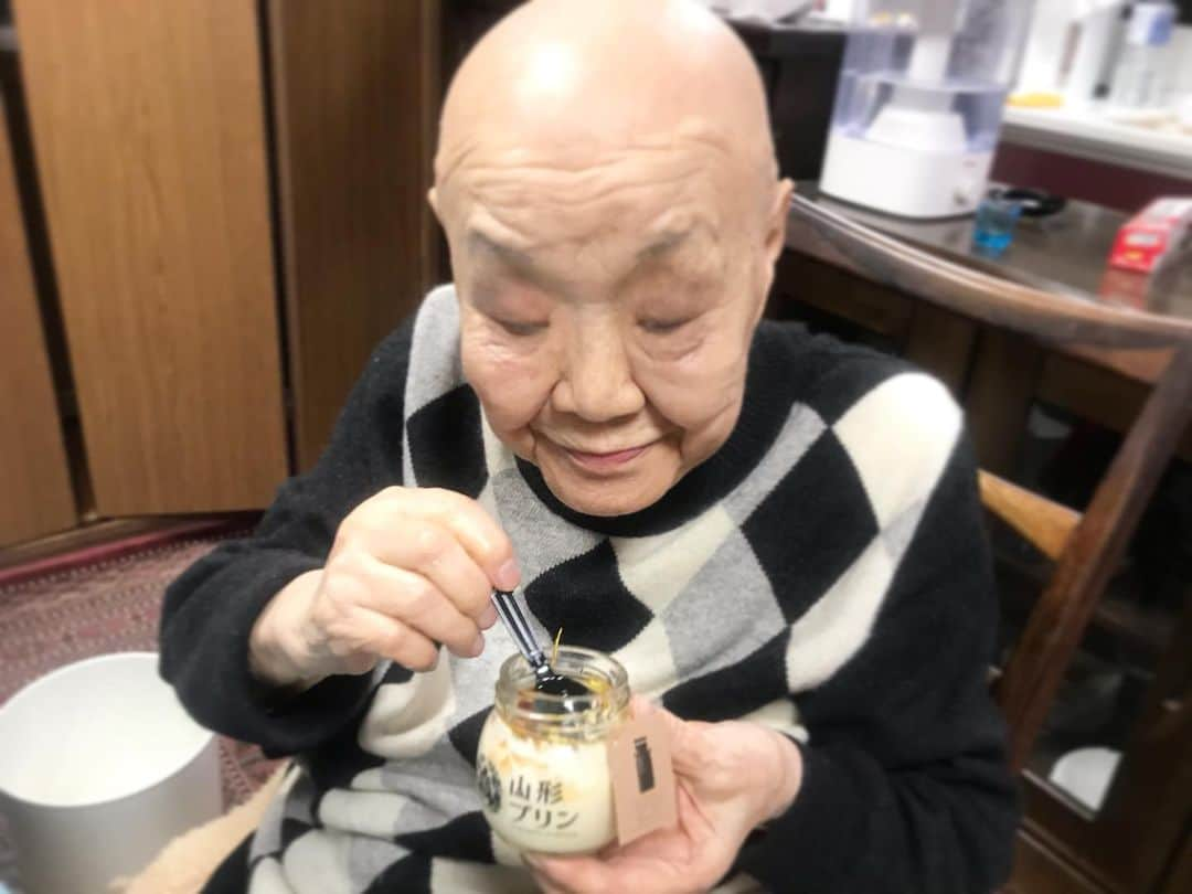 瀬戸内寂聴さんのインスタグラム写真 - (瀬戸内寂聴Instagram)「プリン美味しい！ 今日の京都は春雨です☔️  #プリン #山形プリン #古窯 #春の雨 #瀬戸内寂聴」3月2日 11時54分 - jakucho_setouchi