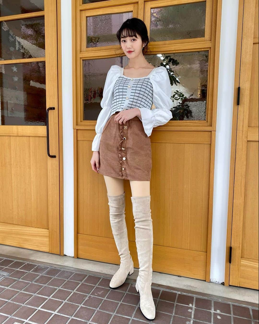 松川菜々花さんのインスタグラム写真 - (松川菜々花Instagram)「・ 私服 tops→ @chuuya__official  skirt→ @tittyandco_com  boots→ @stella_tokyo.jp   テーマは まだ早いけどホワイトデーコーデ🤍  #韓国コーデ #オルチャンファッション #韓国ファッション #韓国ヘア #韓国メイク #韓国風ヘア #韓国ネイル #オルチャン #白ブーツ #白ロングブーツ #ホワイトコーデ #ホワイトデーコーデ #今日のコーデ #ootd #ななコーデ」3月2日 12時41分 - matsukawa__nanaka