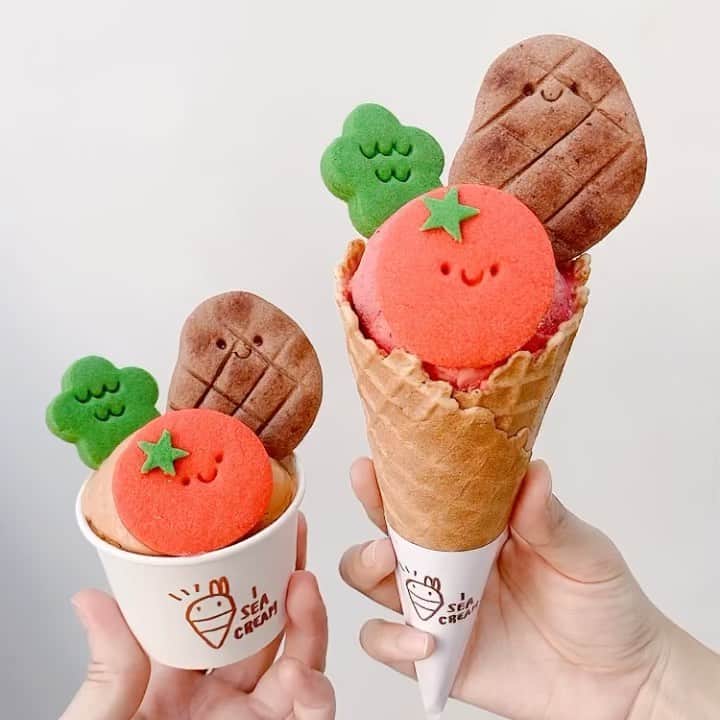 Song Sweet Songのインスタグラム：「🥩🍅🥦 น้องสเต็ก Return!! มาเจอน้องได้ที่งาน Sweet Goods Market ชั้น 1 โซน Beacon 2 ได้ตั้งแต่วันที่ 1-7 มีค 64 เลยนะค้าาา 🍨✨✨  For inquiries please contact  Line: @iseacream_cafe   @goodsxminimal  #goodsmarket  #iseacream  #iseacream_cafe  #songsweetsong #cafehopping  #cafehoppingbkk  #cafehopper  #icecreamlover」