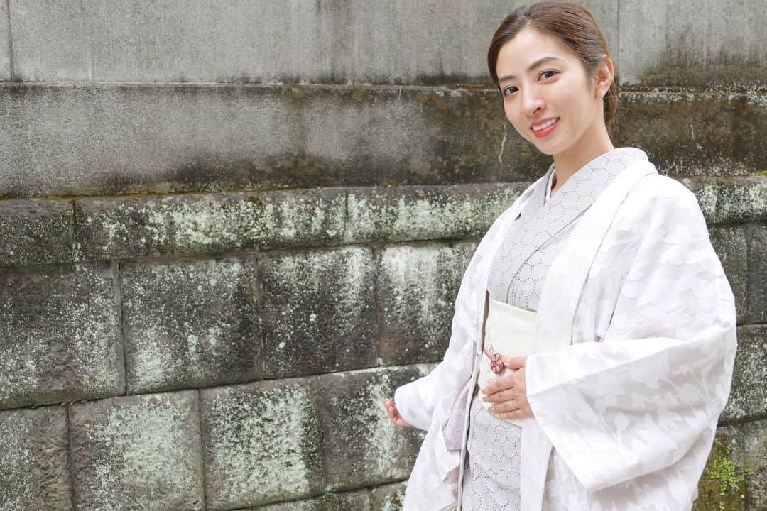 谷澤杏奈さんのインスタグラム写真 - (谷澤杏奈Instagram)「💜  @menya.fabric の新作木綿着物です👘  鈴木呉服屋さんは湯河原で唯一レンタル着物を やっている呉服屋さんです♨️  素敵な木綿着物のレンタルがたくさんあるので 是非湯河原に来た際はレンタル着物を着て 湯河原町を散策してみてください🚶🏼  @menya.fabric は、当館目の前なのでご宿泊の際は 是非お立ち寄りくださいな💓  3月に入り、少しずつ暖かくなってくると思うので みなさん、是非着物をきてお出かけしましょう☺️  私も今週末帰ったら着物きて湯河原町を散策しよーっと！笑  またアップしますね🤳🏽  #木綿着物 #レンタル着物 #若女将 #着物 #和装 #着物でさんぽ #旅行 #観光地 #湯河原 #湯河原散歩 #きれいに着物 #魚判」3月2日 23時02分 - anna.uohan