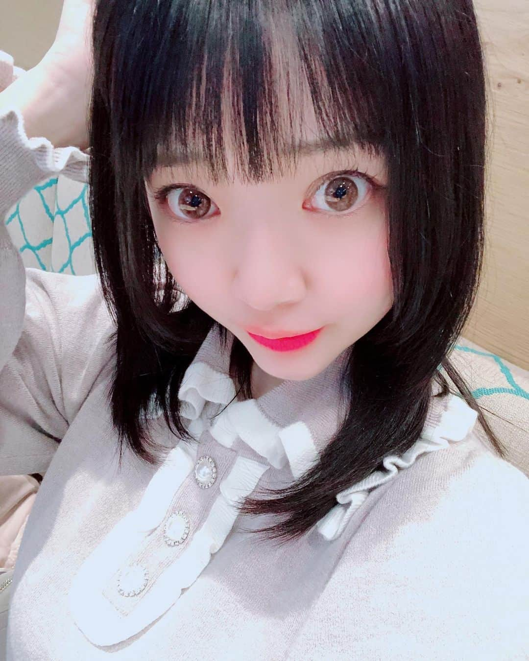 音羽莉夢さんのインスタグラム写真 - (音羽莉夢Instagram)「黒髪になりました😳🌸  #童顔ロリ巨乳 #合法ロリ #ロリコンホイホイ #撮影会モデル #音羽莉夢 #アミックエンターテインメント  #グラドル自画撮り部 #グラドル」3月2日 23時17分 - rimu_otowa