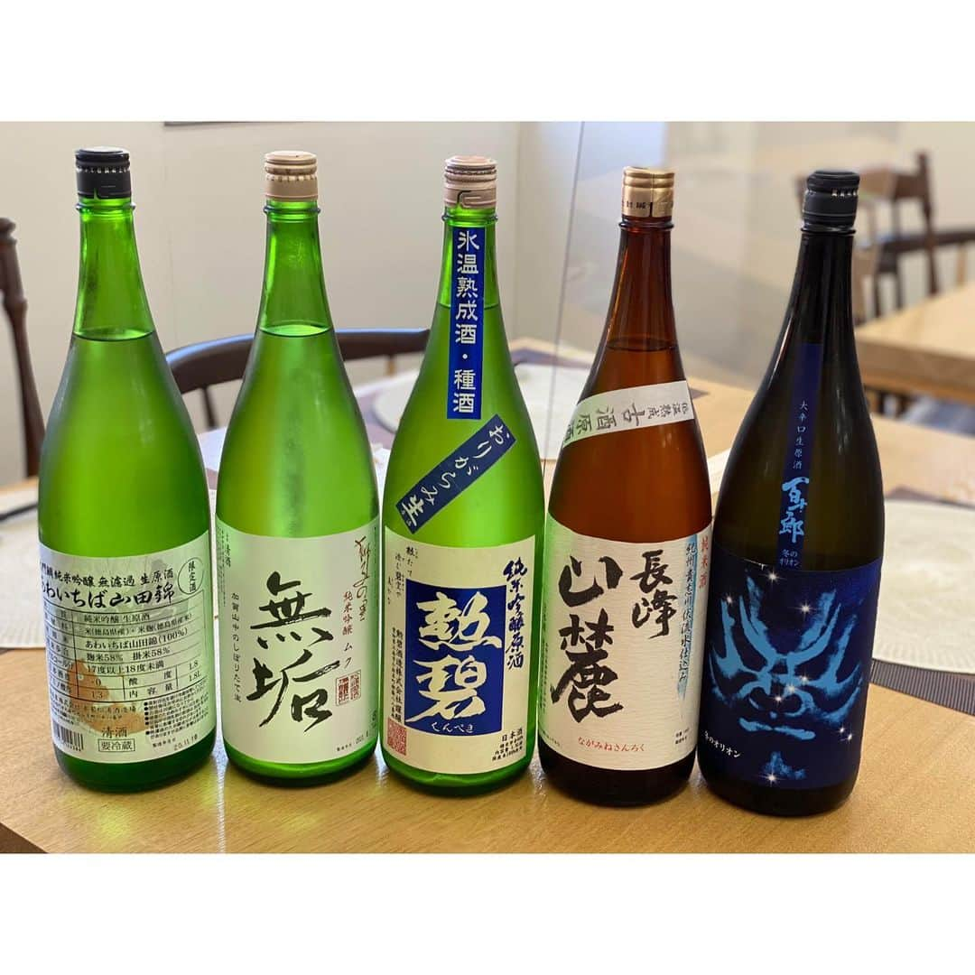 吉川亜樹さんのインスタグラム写真 - (吉川亜樹Instagram)「【再投稿🍶写真全て載せられてなかった〜】 【第4回美々美食愛(びびびくらぶ) 日本酒ペアリング会】 2.13•14の２日間(昼夜4回開催) 満席で大盛況でした🍶✨  料理は板前出身で私の料理教室の先生である 松本真実さん  今回は『薬膳』をテーマに免疫力アップメニューに 日本酒を合わせました✨  日本酒好きな方は 沢山おかわりされたり 普段日本酒を飲まない方に 『こんなに日本酒飲んだの初めて！ 凄く美味しかったよ〜❤️』って喜んでもらえて ウルウル🥺 嬉しかった〜🍶  そもそも料理が美味し過ぎるので ペアリングしやすかったです😊笑  次回は第5回 春開催🌸プレミアム会！ 4月17日(土)昼夜ですが 有難いことにもう満席です❤️ 感謝！  第6回は夏🌻7月末ごろ予定です またお知らせします！  #sake #日本酒 #日本酒女子 #日本酒好きな人と繋がりたい  #日本酒好き #着物ヘアアレンジ #着物 #着物ヘア #吉川亜樹 #日本酒ペアリング #薫食 #獅子の里無垢 #鳴門鯛 #百十郎冬のオリオン #長峰山麓 #古酒 #勲碧」3月2日 23時12分 - yoshikawa_aki