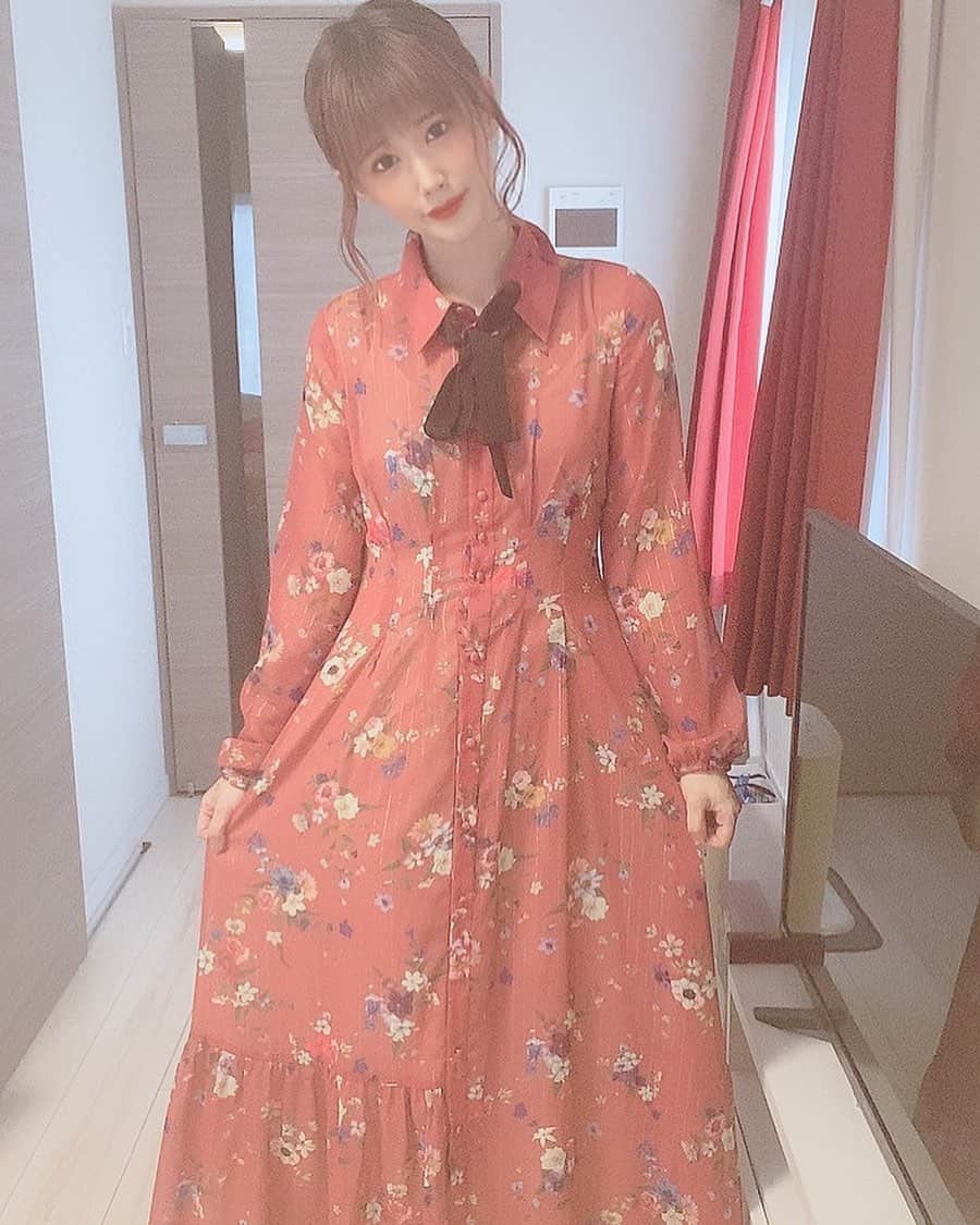 涼宮琴音のインスタグラム：「風が強くて、とってもさむいね。 みんな元気？大丈夫？ 私は元気だよ☺️」