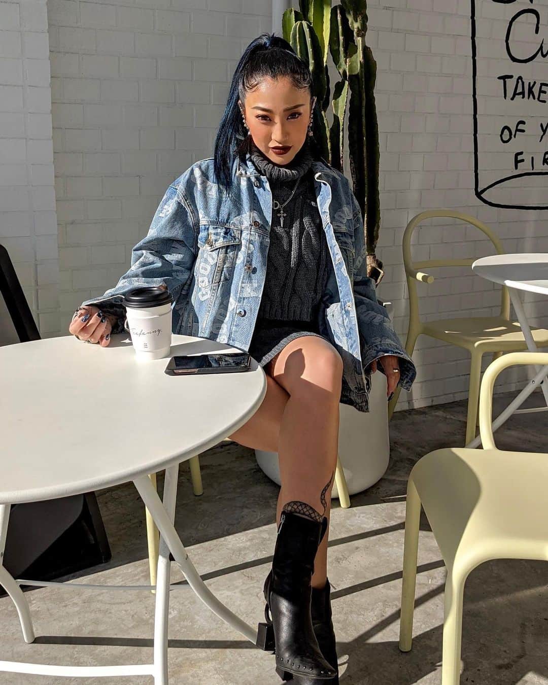 のインスタグラム：「久しぶりにスカートなんて履いたら、なんにも履いてない気持ちになりました🥴💭」