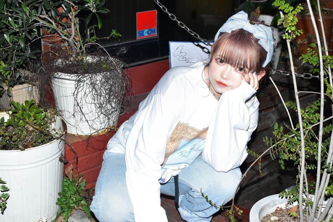 のインスタグラム：「パンツスタイルの自分８年ぶりくらいにみた👨🏼‍🦲💭」