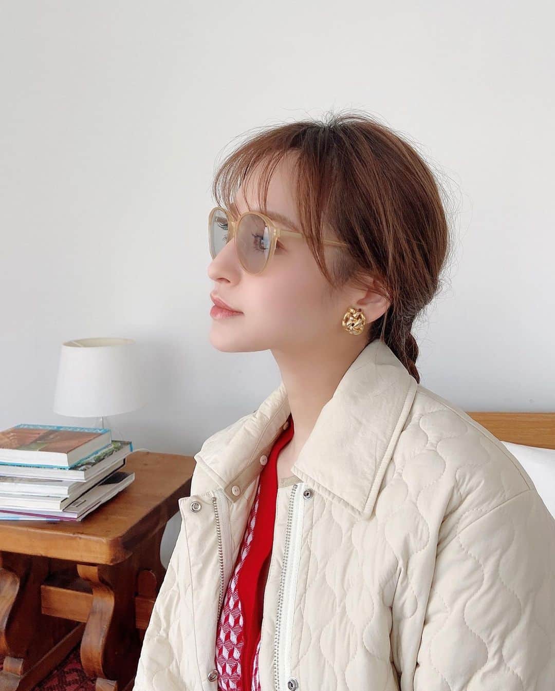 野崎萌香さんのインスタグラム写真 - (野崎萌香Instagram)「ちょっと寒かった今日のしふく🧶.  sunglasses... @furfur_official  earring... vintage outer... @coel.official  knit... @rouje  denim... @11am_jp  bag... @epoi_official  #もえ服」3月2日 20時28分 - moeka_nozaki