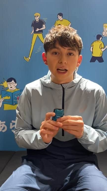 のインスタグラム：「ASICS x CASIO "Runmetrix" リリース記念インスタライブ見てくれた皆さんありがとうございます^_^   ランナーの挫折あるあるもたっぷりと送ってくださって感激です。スタッフの皆と一通ずつ見ました🤓🏃🏻‍♂️  見れなかった方は是非こちらから見れますよ〜 ☺️  So a fab day working with @asicsrunning_jp with their release of #runmetrix , a collaboration with @gshock_casio_official . You'll be able to check your form from all angles, giving you the key to another level of runner's happiness🤩🤩🤩  #asics #running #goals」