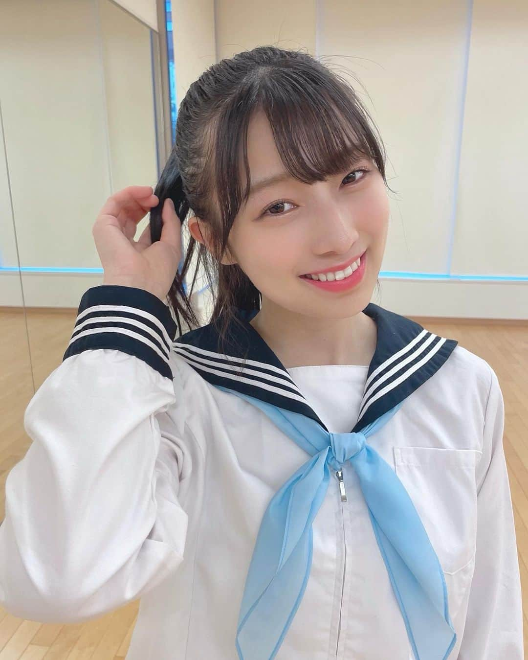 安部若菜さんのインスタグラム写真 - (安部若菜Instagram)「🌈💙  #nmb48 #アイドル #セーラー服 #青春 #水色」3月2日 21時24分 - _wakapon_