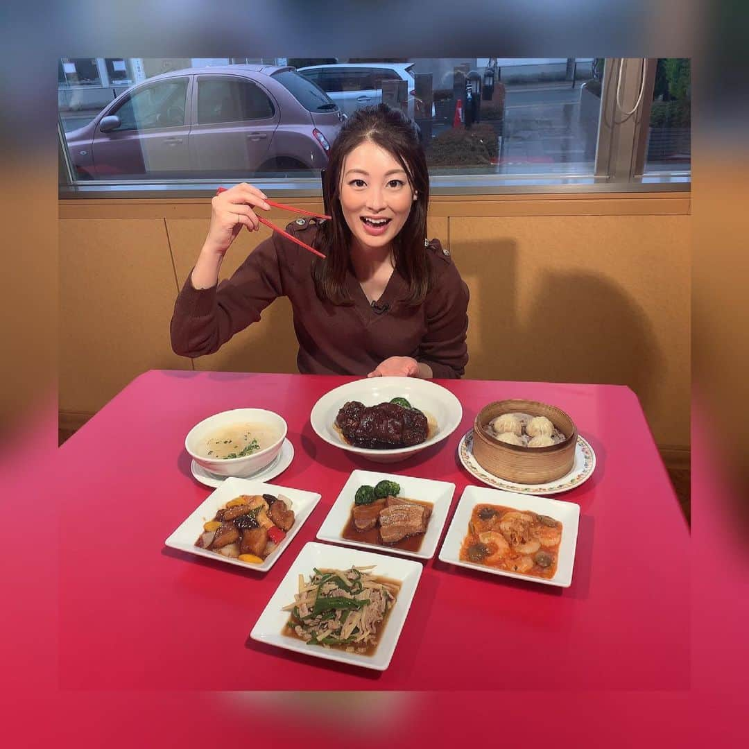 小宮山瑞季さんのインスタグラム写真 - (小宮山瑞季Instagram)「時間無制限！食べ放題！という中華料理店にいってきました👲🏻🥟小籠包に、酢豚、エビチリに豚足まで🐖。なんとメニューは100種類以上！★ 食べたいものを食べたいだけ食べられる食べ放題の魅力をお伝えします( ºΔº )💕これは、13日のこれダネッ！で放送します✌💫  #土曜はこれダネッ #食べ放題 #中華料理 #中華 #中華食べ放題 #松本市 #matsumoto #モンターニュ #ホテルモンターニュ #ぎんが #スタッフのみなさん #優しい #温かいお店 #ファミリー向け #中華大好き #テイクアウト #テイクアウトもあります #憧れ の #ターンテーブル も #長野放送 #アナウンサー #小宮山瑞季」3月2日 22時49分 - komiyama_mizuki