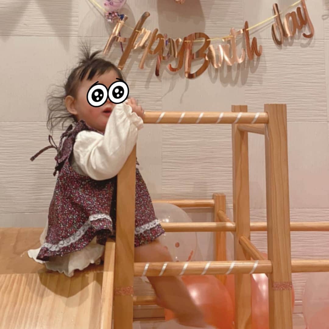 石田明さんのインスタグラム写真 - (石田明Instagram)「少し遅れましたが2月28日は三女ちゃんの1歳の誕生日でした。かわいすぎでした。 #娘たち #石田たち #三姉妹 #1歳 #誕生日」3月3日 9時39分 - nonstyle_ishida