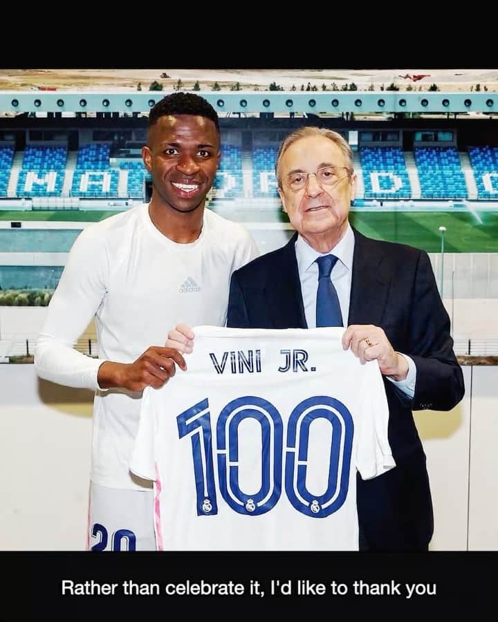 ヴィニシウス・ジュニオールのインスタグラム：「100 partidos de blanco! 🤍 Un auténtico honor ser uno de los jugadores más jóvenes a alcanzar esta marca en el mejor club del mundo.   Ser jugador del @realmadrid es un sueño que tengo la suerte de viver todos los días. El amor y las ganas que tengo para triunfar en este club son inmensas! A por 100 partidos mas. HALA MADRID!!!!」