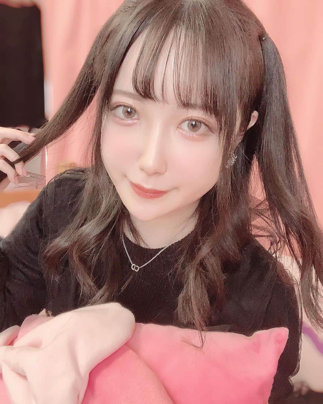朝田ひまりのインスタグラム：「ハーフツインがいちばん好き( ᐡ. ̫ .ᐡ )💞 . . #AV女優#SODstar#ハーフツイン#ツインテール#地雷女#量産型#雰囲気好きな人いいね#1mmでもいいなと思ったらいいね」