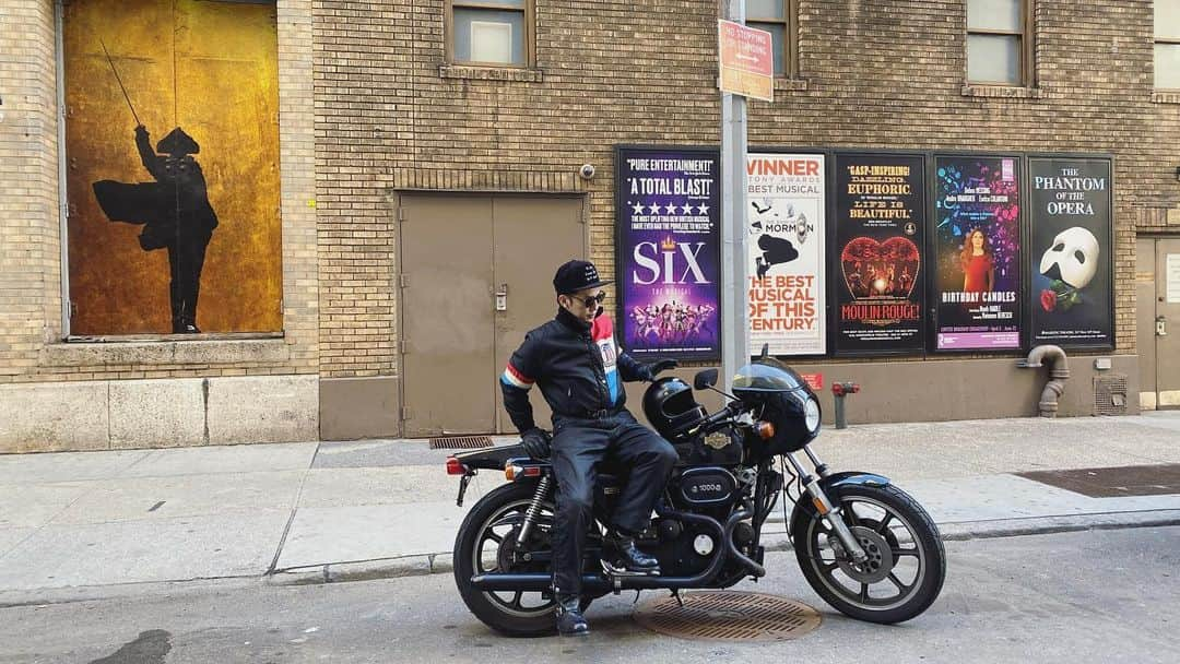 綾部祐二さんのインスタグラム写真 - (綾部祐二Instagram)「I love Harley Davidson and New York City. @harleydavidson  @harleydavidsonjapan  #xlcr #amfharleydavidson #shovelhead」3月3日 12時22分 - yujiayabe