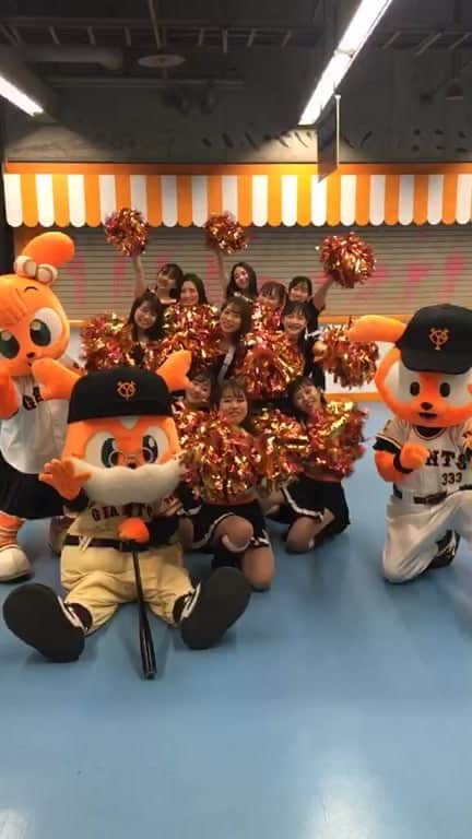 のインスタグラム：「2021VENUS 初インスタライブ‼︎ 〜チームブラック🖤～  #ジャイアンツ #giants #東京ドーム﻿ #野球 #baseball #東京 #tokyo  #cheer  #巨人 #venus #2021venus #チア #ダンス #ともに強く」
