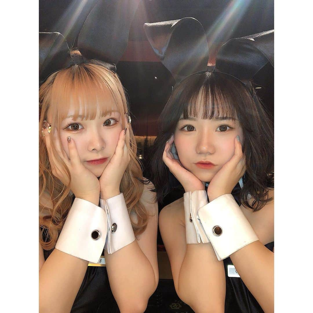 桃谷くるみのインスタグラム：「. この前ゆめと撮った2ショ📸💖💜☁ . . . ブログも見てほしいなあ〜〜🥺💗 . . . . #オンライン飲み会 #オンライン #オンラインガールズバー #zoom #zoom飲み会 #アミュる #rich #金山 #鶴舞 #名古屋 #東海 #大須商店 #熱田区 #中川区 #アスナル金山 #金山駅 #名駅 #名古屋市中区 #ガールズバー #ポケパラ #バー #BAR #夜 #バニーガール #あみたいつ #ハイレグ #キャバ嬢 #モデル #うさぎ」