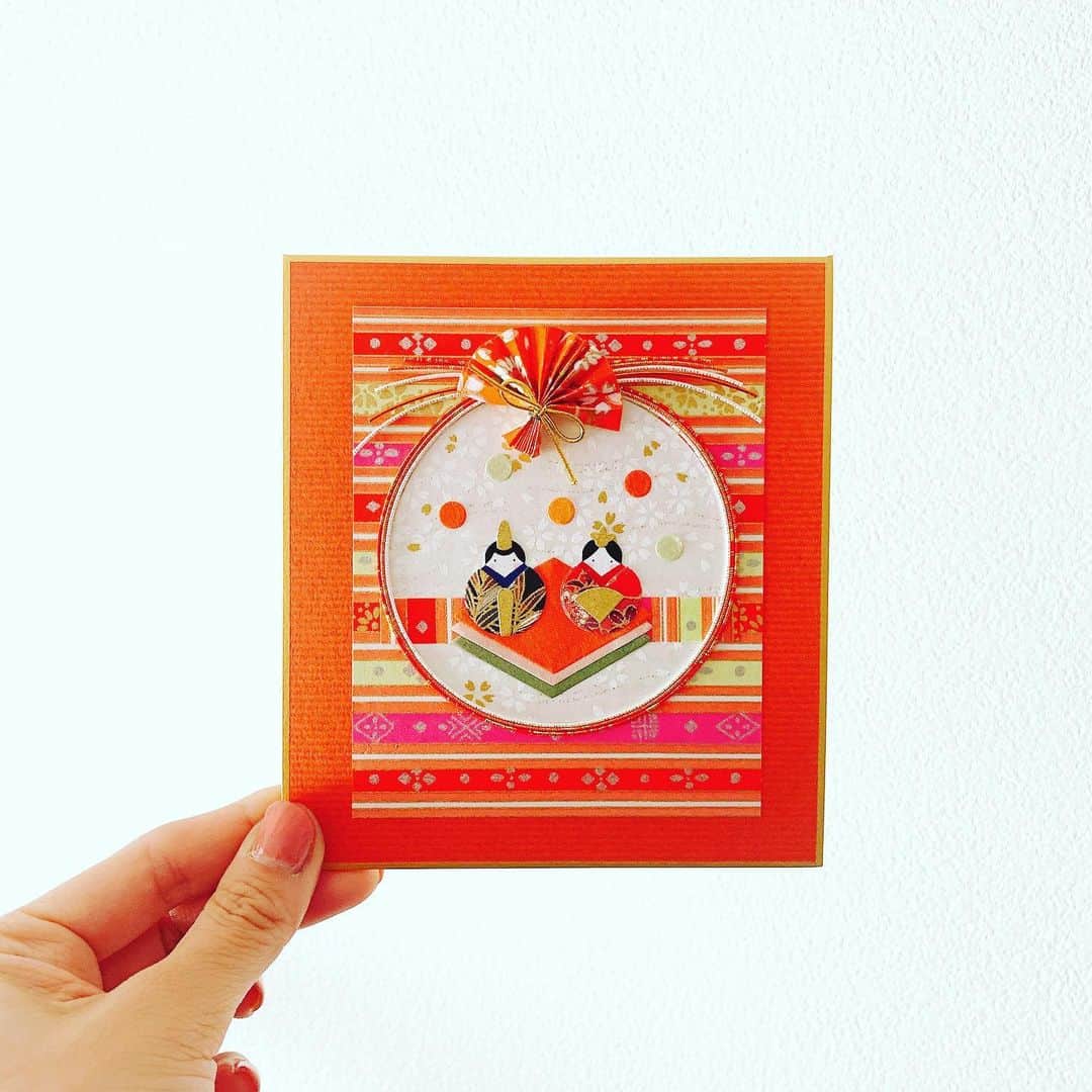 長沢美月のインスタグラム：「3月のカード✨ ひなまつり🎎✨✨ 色んな雛飾りのカードがあったけど、 私はこれが一番素敵に見えた🌸 #グリーティングカード #立体カード #祖父母孝行 #毎月の記録」