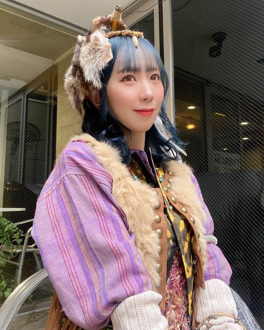 杉山優華のインスタグラム：「🦡🦡🦡 . . . .  本日！3月3日2ndアルバム『 #最強つぼみDX 』がリリースされました😳😳😳🔥  . . 何回も言うてる気がするけど、自分の人生で自分のアルバムCDが出せるなんて、、、凄いなあ〜となんか夢見心地です、、！ . たくさん聞いてください！色んなスタッフさんとメンバーとでこだわって作りました✨✨ 感謝です！！😭😭😭 . .」
