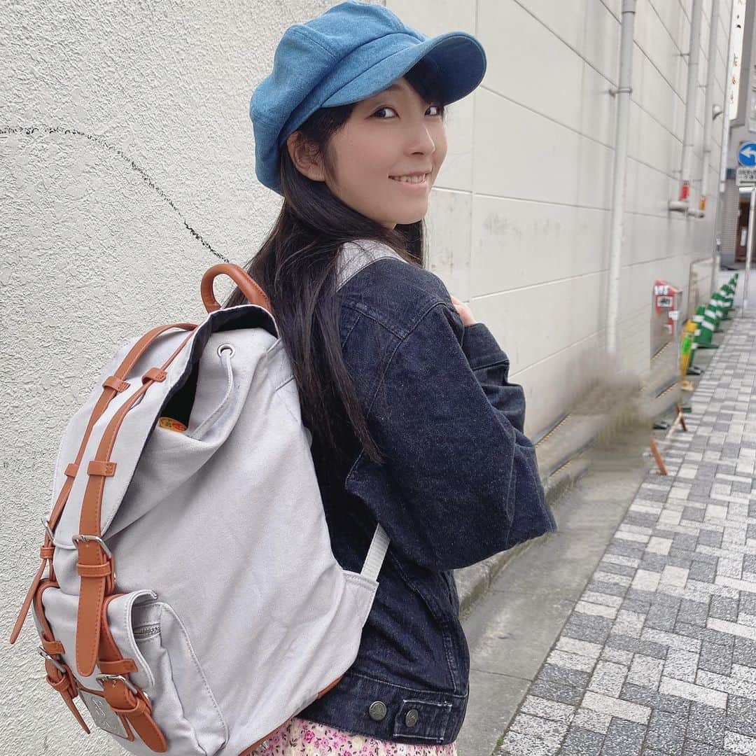 服部彩香のインスタグラム：「【@gastonluga 】さんのバックパック🎶 私はクラシックのグレー＆ブラウンのお色を💼✨ 可愛いのに沢山荷物も入って いつものコーディネートにも合わせやすさ抜群⭐ . そして3/5まではホワイトデーキャンペーンも💝 バックパック全商品１０％オフ！ さらにクーポンコード使用で最大２５％オフ！😳 バックパック1点ご購入につきトートバック＆ギフト用包装もプレゼント！ . クーポンコード『AYMS15』入力で 15%オフになります✨ 他にも沢山のお色、デザインあるので タグつけ先から見てみてね☺️ . #GastonLuga  #ガストンルーガ  #リュックサック #バックパック  #ビーガンレザー」