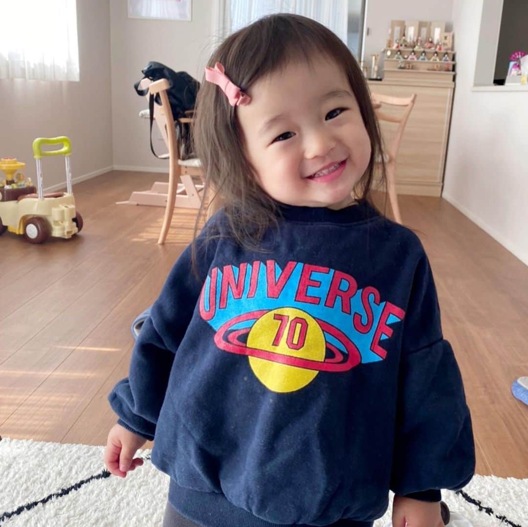 しほの涼のインスタグラム：「人生2度目のひな祭り🎎🌸 おめでとー💕 1歳7ヶ月になったよ🌸」