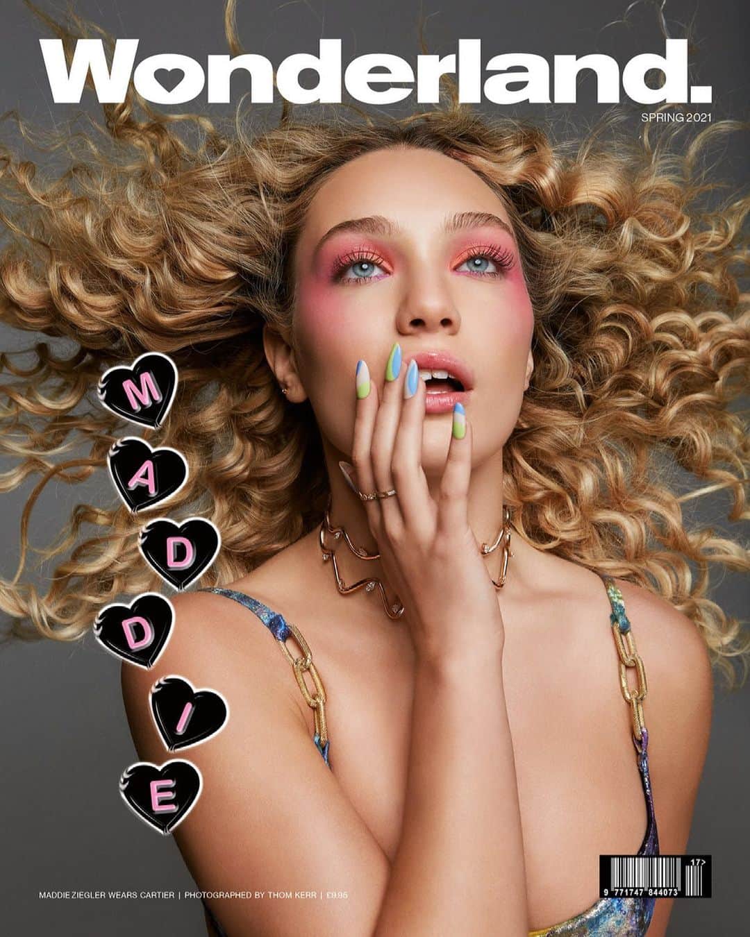 マディー・ジーグラーのインスタグラム：「my cover with @wonderland 💗what a pleasure xx」