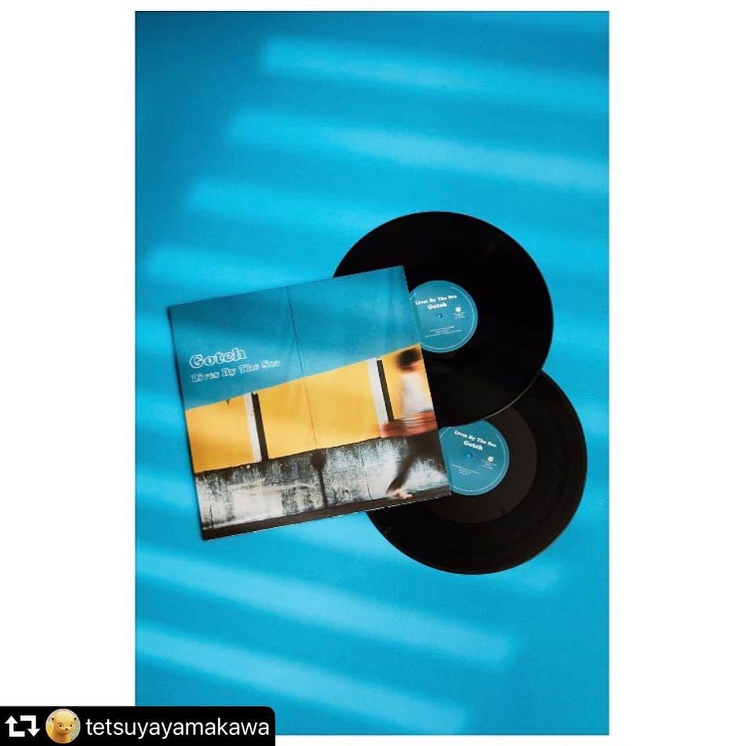 後藤正文のインスタグラム：「#repost @tetsuyayamakawa ・・・ Gotch / Lives By The Sea  本日リリースされたGotchさんの3rdアルバム「Lives By The Sea」のジャケットを撮影させていただきました。  アートワークはゴッチさんと相談しながら作成しました。 このアルバムの世界観に寄り添うことができていたら嬉しいです。  同封の相関図のライナーノーツもぜひご覧ください。」