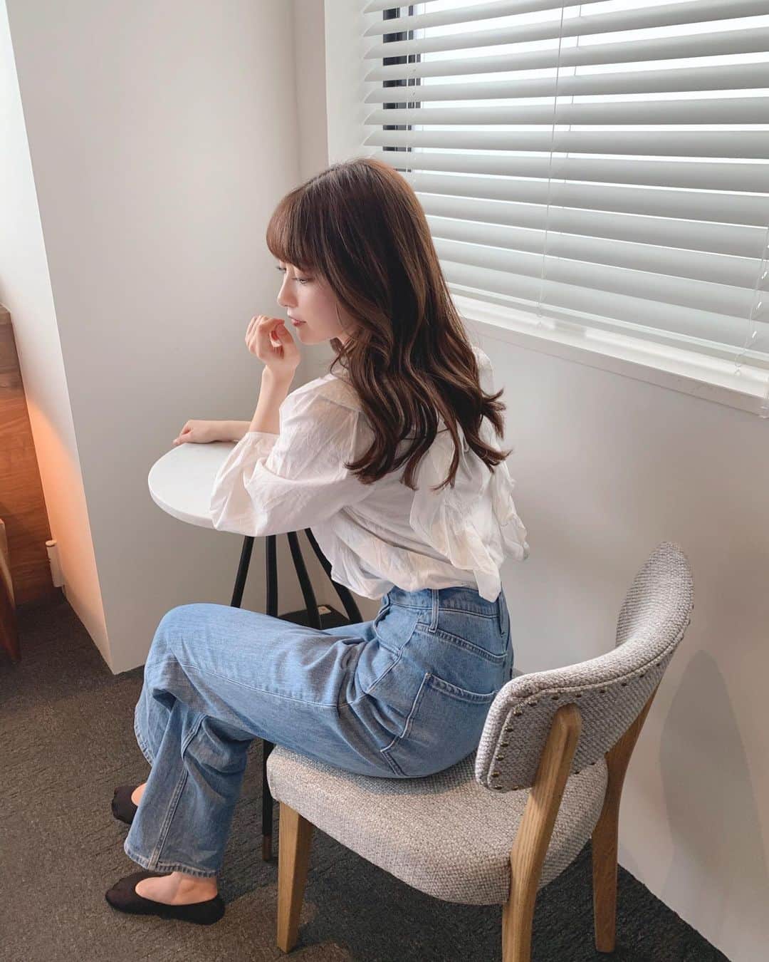のインスタグラム：「最近はシンプルめにハマってる♡♡♡ パンツはSNIDEL×Healthy Denimのだよ〜！ #snidel #healthydenim」