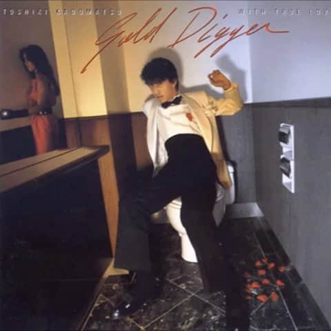 荒井 結生 Yuki Araiのインスタグラム：「「Springin’ Night」角松敏生 (1985)  Springin' night こんな夜は 電話でも したくなるけど きっと 一人遊び 何も話せないなら このままで 一人きり夜に 熱いグラスをかたむけて 君を想い浮かべながら ワインを まき散らすんだ Let's do I wanna hold you tight 息かつまるほど 君の中に come in sight それが僕の season  作詞・作曲・編曲:角松敏生 ブラス編曲:数原晋  角松敏生(Vo,E.Gt,Cho,Simons.) Yogi Horton(Dr.) 林有三(Syn.Programming.) 野力奏一(Syn.Ba.) 友成好宏(A.Pf,Syn.) 青木智仁(Ba.) 数原晋(Tp.) Jake H.Concepcion(Sax.) 平内保夫(Tb.) 国分友里恵(Cho.) 蛎崎広柾(Cho.)」