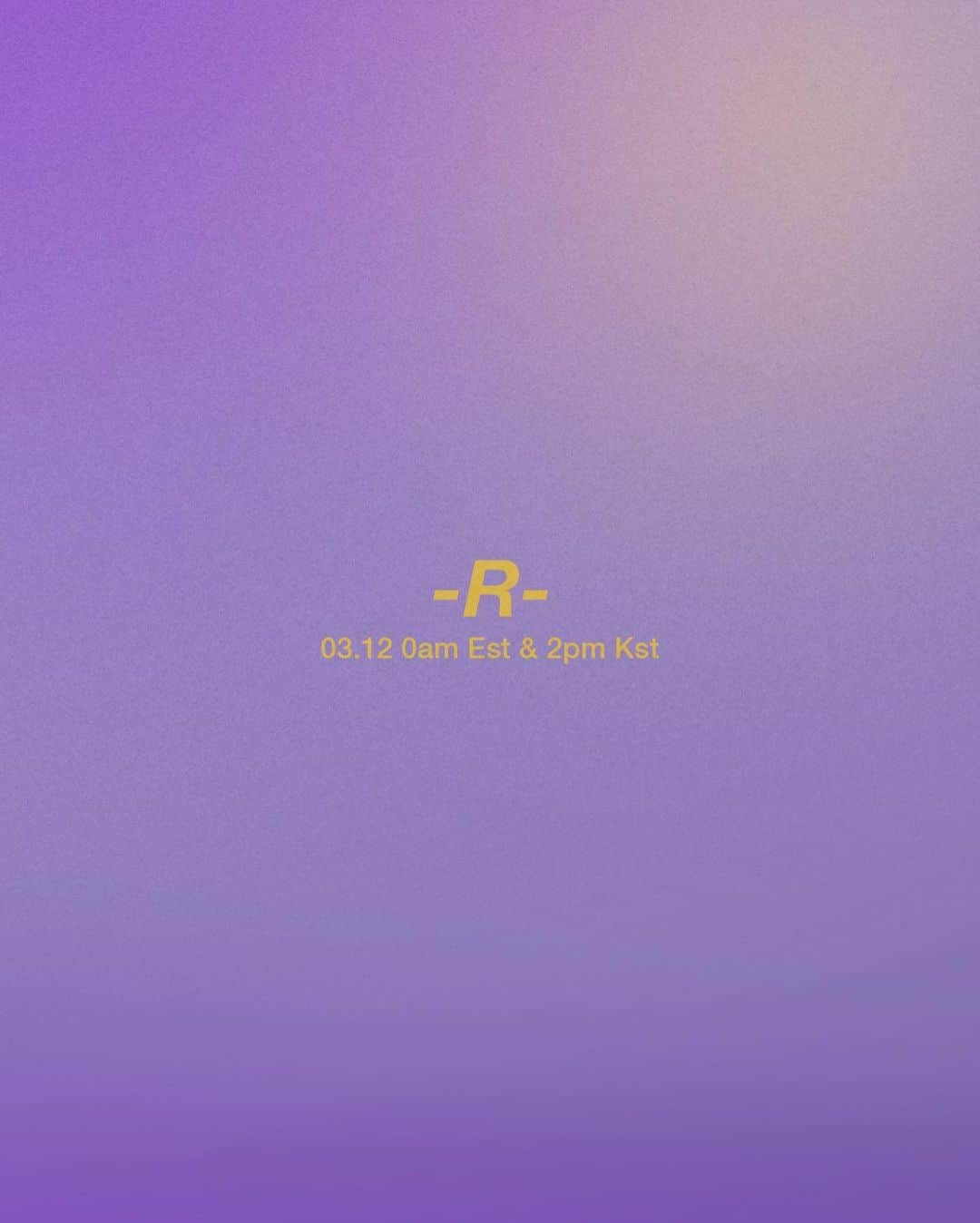 BLACKPINKさんのインスタグラム写真 - (BLACKPINKInstagram)「#ROSÉ #로제 #BLACKPINK #블랙핑크 #FirstSingleAlbum #R #20210312_0amEST #20210312_2pmKST #RELEASE #YG」3月4日 0時00分 - blackpinkofficial