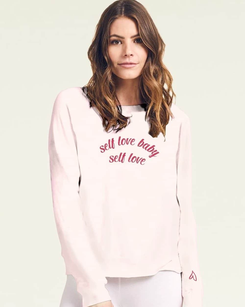 エルエーメイドのインスタグラム：「Wear your heart on your sleeve with our “Self Love Baby” collection. $15 from each sweatshirt sold goes to “Peace Over Violence” to protect people from violent relationships . Help people get the love they deserve 💗」
