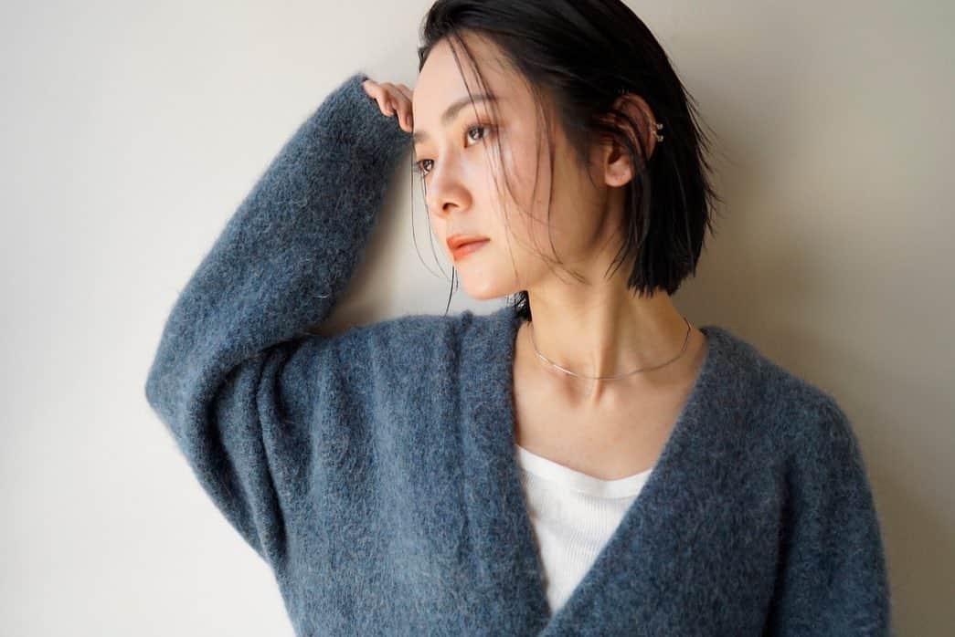 小川琴美のインスタグラム：「🟦」