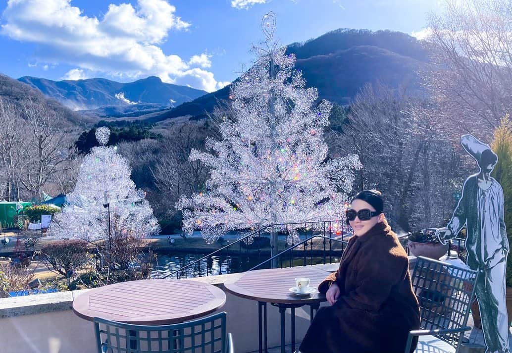 Syahriniさんのインスタグラム写真 - (SyahriniInstagram)「•  The Way I Look Like The Coffee On A Monday Morning !  ________________𝓢𝓨𝓡____________  #PrincesSyahrini #Winter_February2021 #Japan」2月8日 11時39分 - princessyahrini