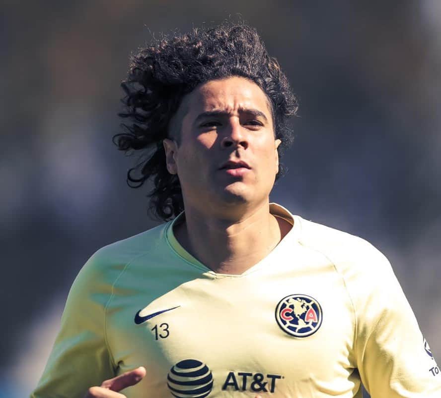 ギジェルモ・オチョアのインスタグラム：「@clubamerica  #NoMemoNoParty」