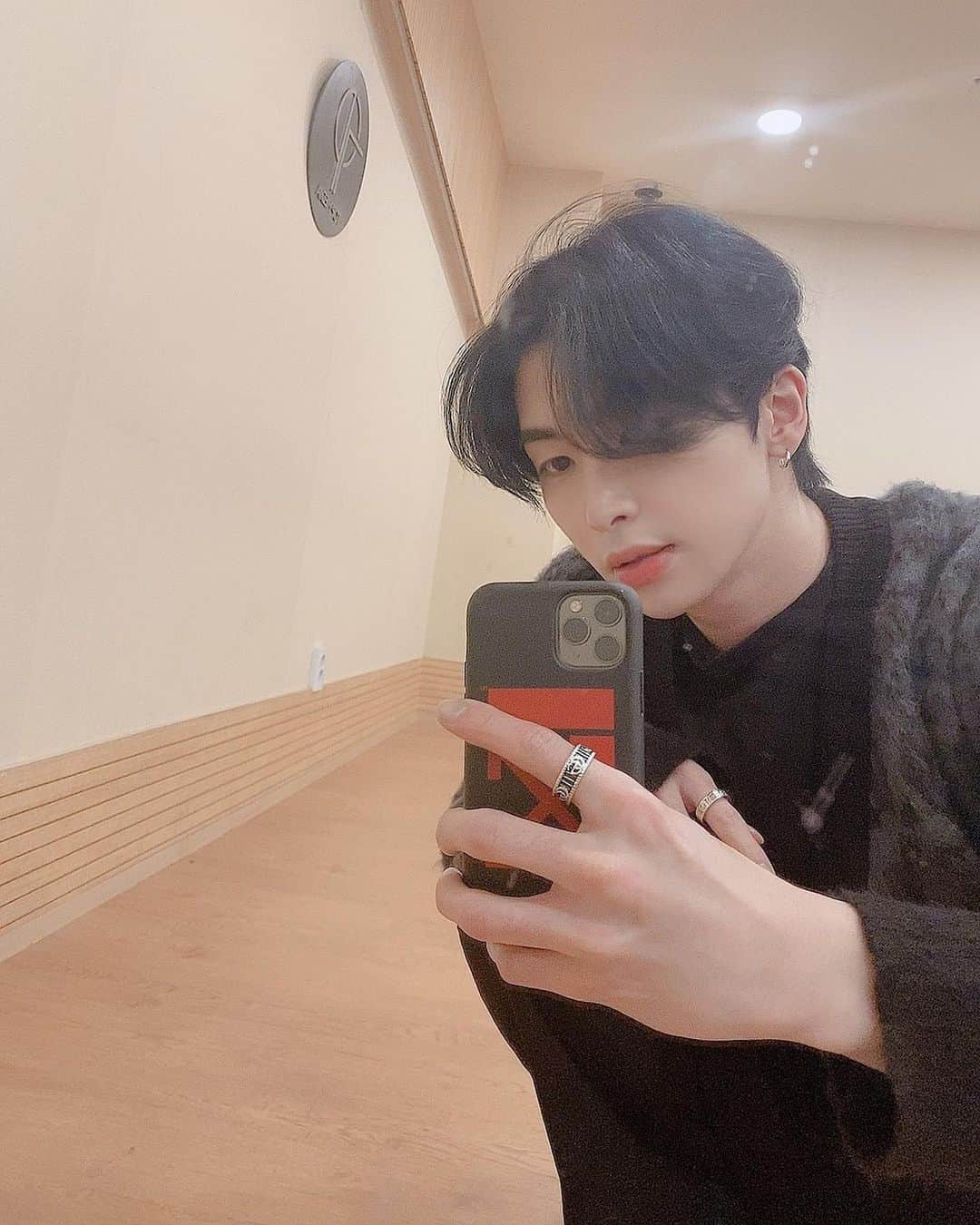 UP10TIONのインスタグラム：「🤎 #샤오 #xiao」