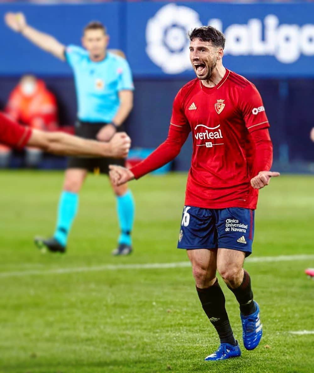 のインスタグラム：「@jocalleri finds the net! 🥅  ¡Calleri encuentra la red! 🥅  #Calleri #Osasuna #Goal #LaLiga #LaLigaSantander」