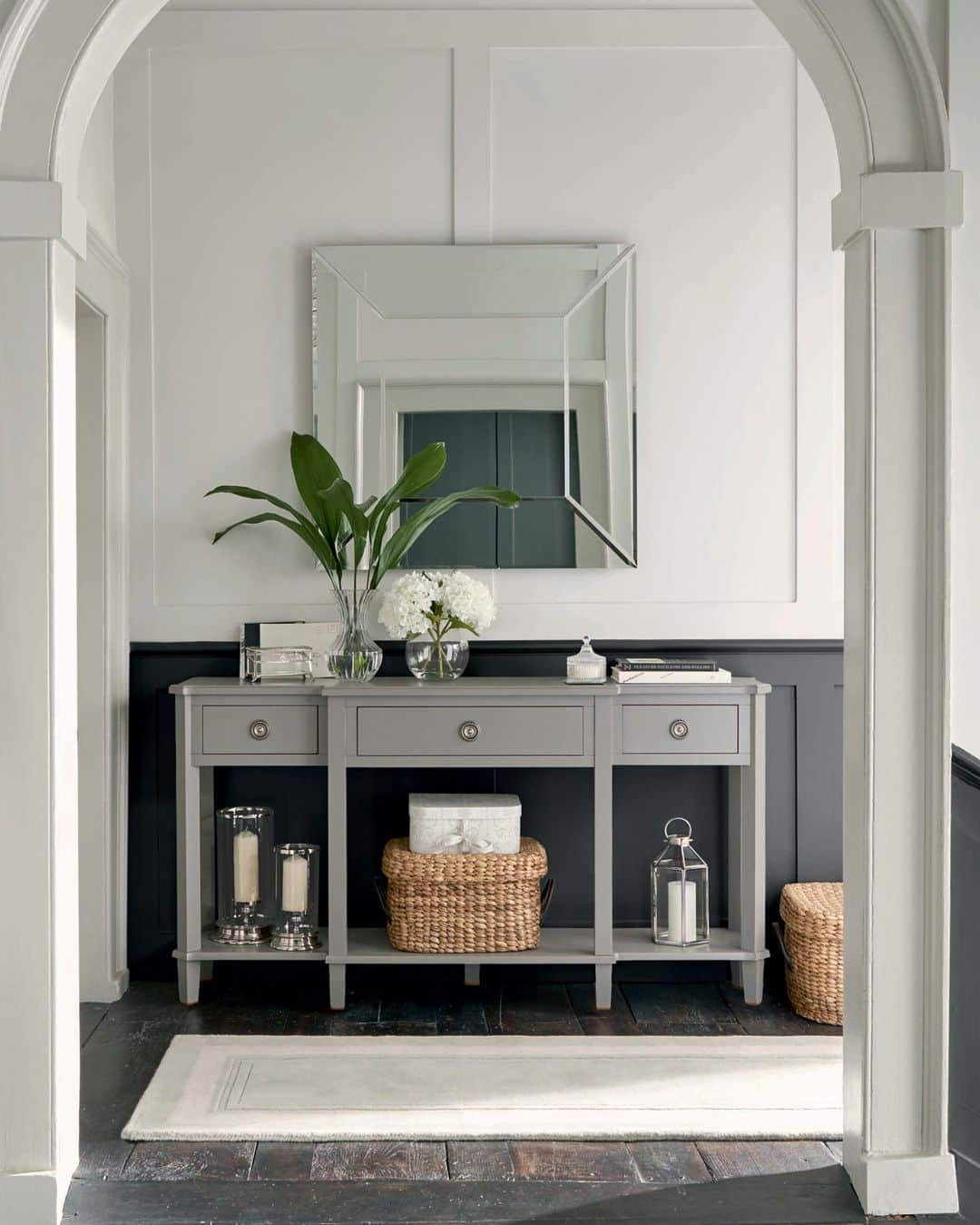 ローラアシュレイのインスタグラム：「A timeless look with charming character, the Henshaw range will be returning this spring in the Laura Ashley Home collection. ⁣ ⁣ Do you have any Henshaw pieces in your home? Share your photos! #LauraAshley」