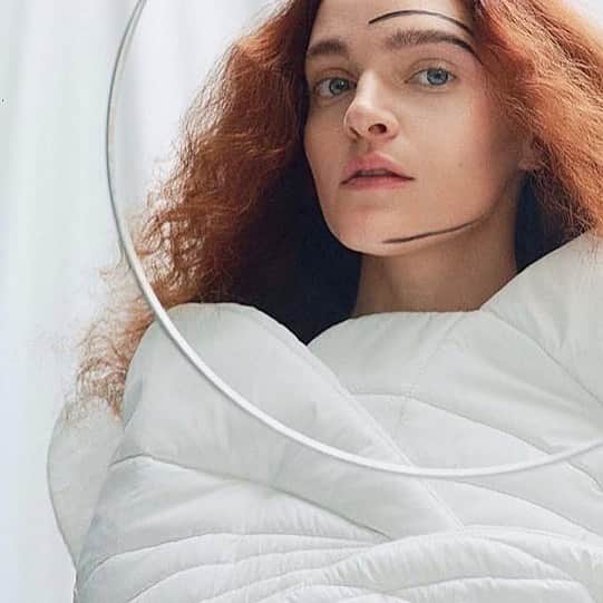 スリーアズフォーのインスタグラム：「Thank you @pusspussmag for featuring @madbrew in @threeasfour ! Styled by : @badnewsbritt photographed by: @oliviamalone hair: @tiago_goya makeup: @homasafar set design: @aligeeze」