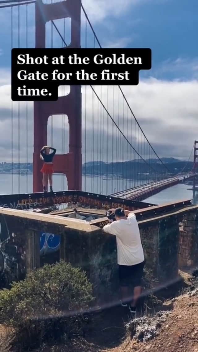 instagoodのインスタグラム：「@goodenouf Hanging out with @briecoops at an iconic place. What do you think of San Francisco? comment if you’ve been here before or if you live here. 😊」
