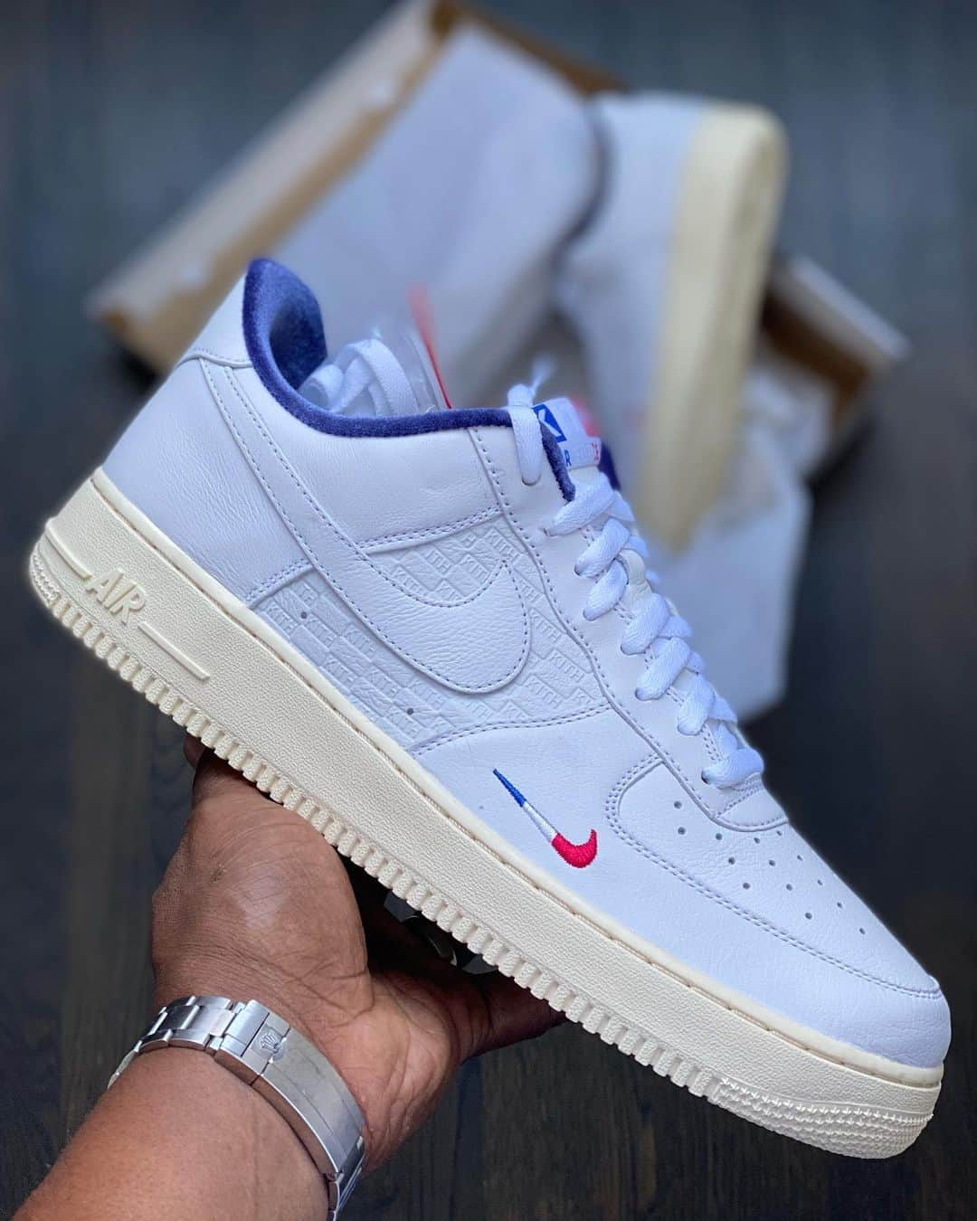 DJ Clark Kentさんのインスタグラム写真 - (DJ Clark KentInstagram)「Ces KITH Paris Air Force 1 Sont Tellement Bonnes!! • Merci, Ronnie Et La famille Kith • #StayFRESH」2月8日 4時15分 - djclarkkent