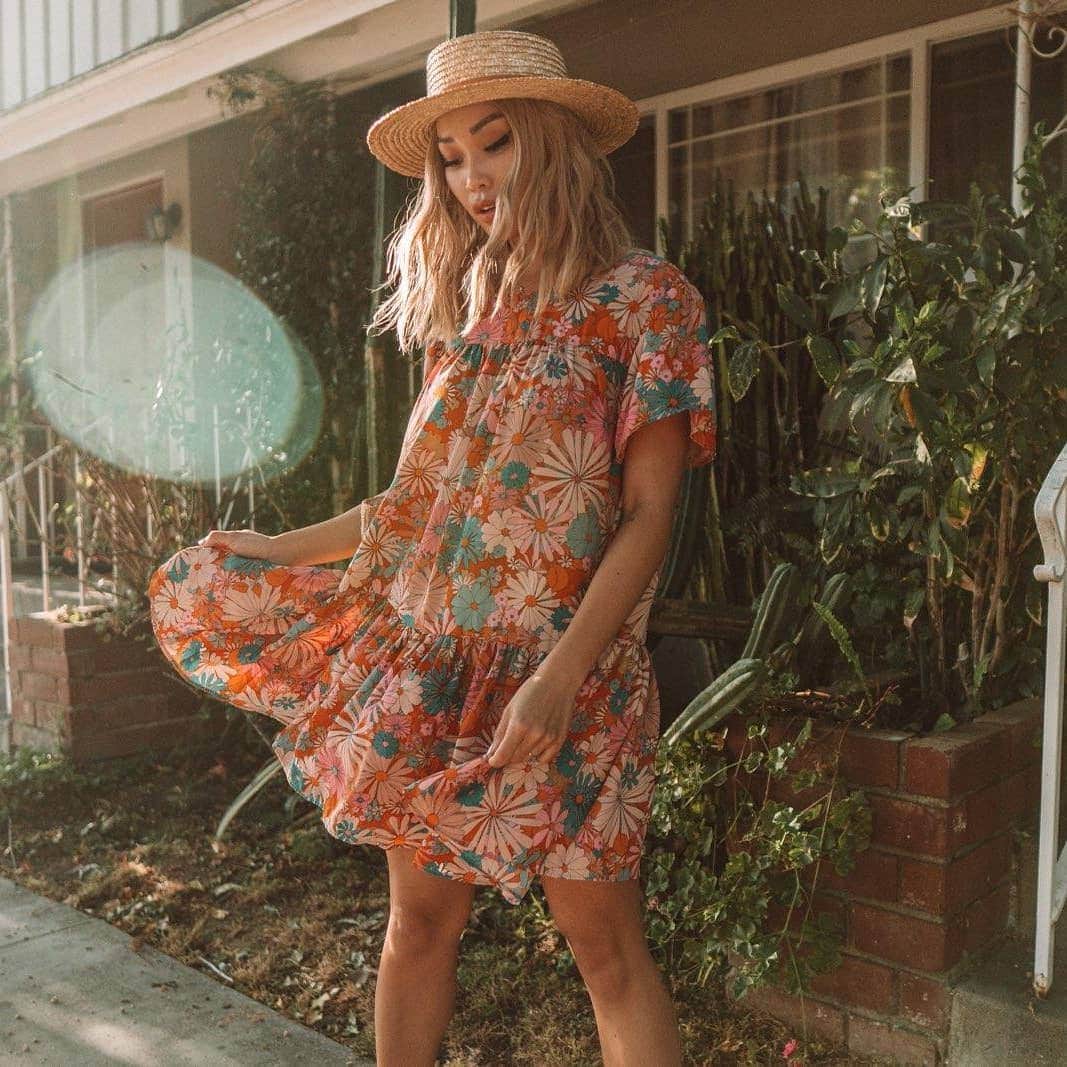ビービーダコタのインスタグラム：「Somebody call Miranda Priestly because we think these spring florals are actually kinda groundbreaking. 🌸 Link in bio for all new arrivals!」