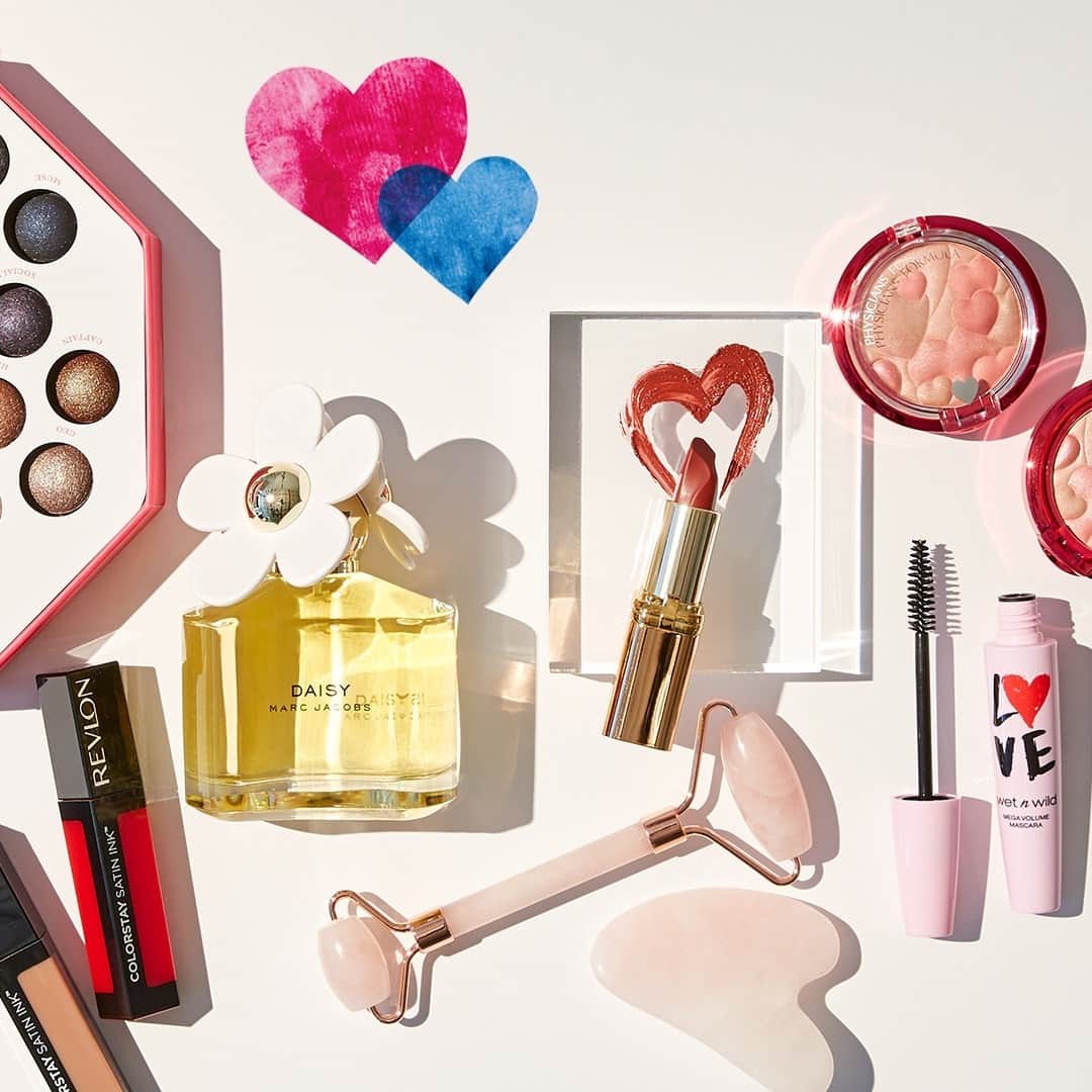 Wal-Mart Stores, Incのインスタグラム：「Treat your faves (& yourself) to a li'l love & a whole lot of pampering this #ValentinesDay. 😍 #WalmartBeauty #HereForEveryBeauty」