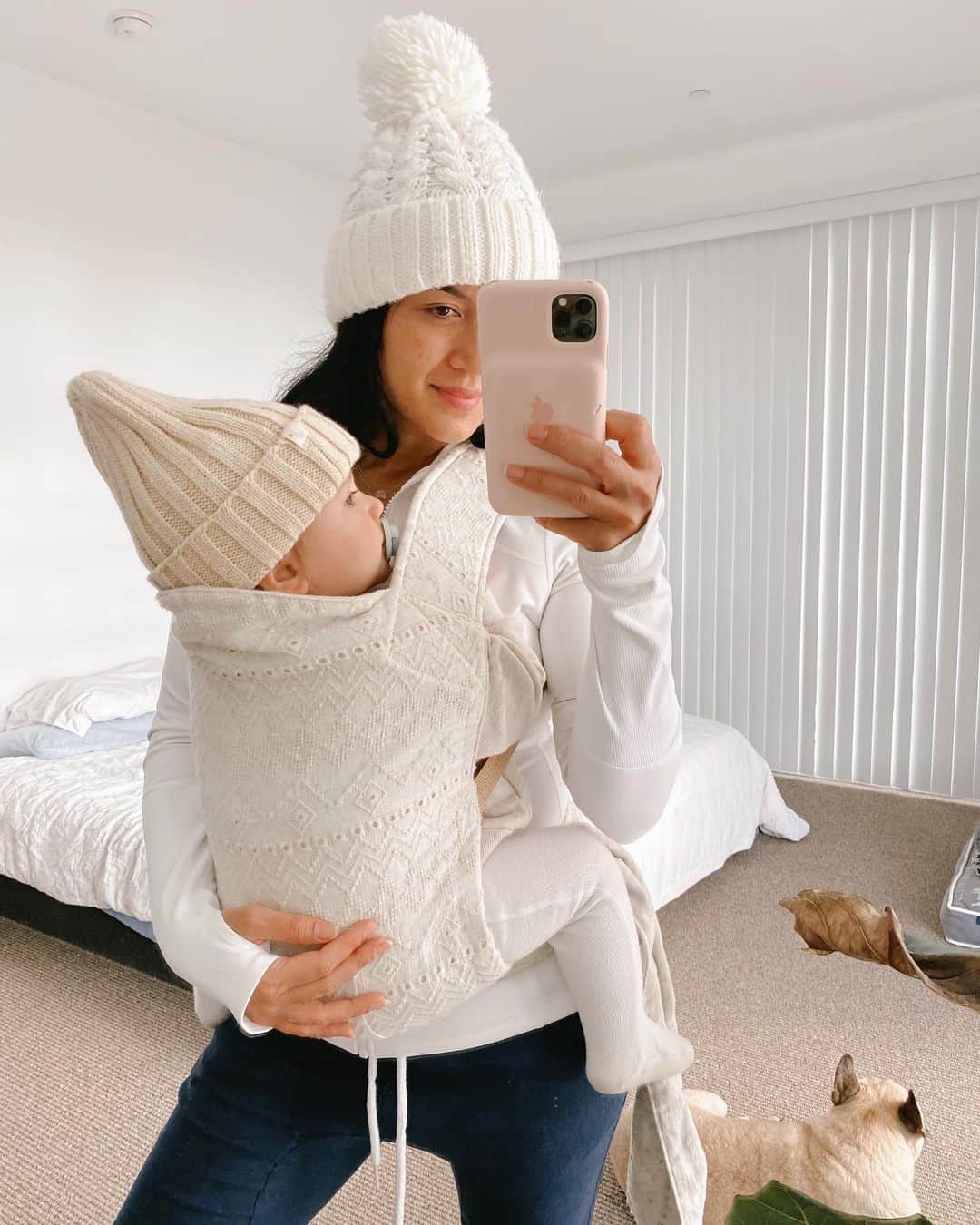 Bianca Cheah Chalmersのインスタグラム：「I don’t know what’s wrong with him. These past few days he’s been having these 10 mins episodes of hysterically crying and severely arching his back. The other night, he woke up crying, I then brought him outside on the lounge with us, and his little body just flipped out in my arms in full arching mode. So I lay him down on the floor, turned him on his side to soothe him, and his little body kept doing the same thing, yet he was pushing the floor away from him. He cries for me to pick him up, so I hold him rocking him saying everything’s ok, and mummy’s here, but he does the same, arching his back crying hysterically like something is on him or he’s trying to get away from something. After about ten mins it stops and he becomes super clingy and won’t let me put him down. He has no fever and he’s eating fine. So I’m not sure if he’s just frustrated or in pain from his teeth. If this is part of a regression, then wow this is absolutely horrible for him to experience. We are seeing his doctor on Tuesday first thing, so hoping she can shed some light on what’s going on. In the mean time, just holding him close to me all day and night so he feels safe. Will keep you updated xx」