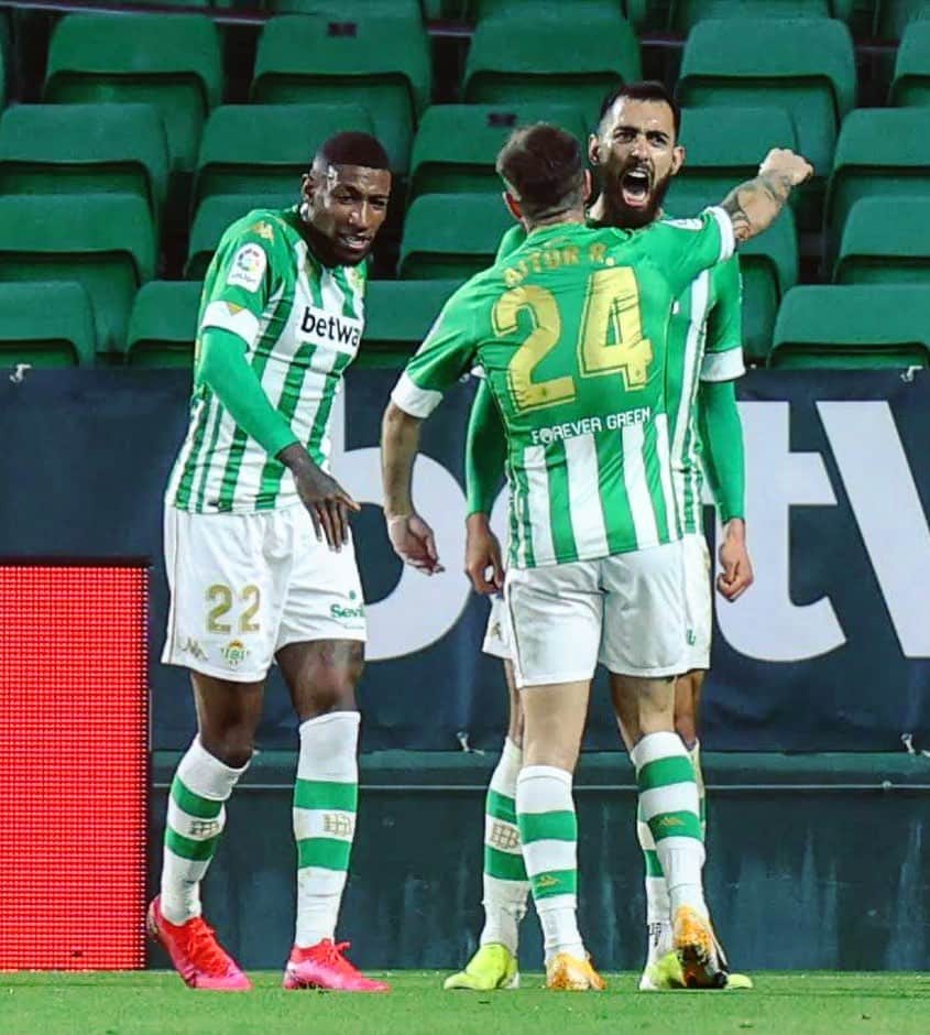 のインスタグラム：「PANDA! 🐼💚⚽️  #Borja #Iglesias #Panda #LaLiga #LaLigaSantander」