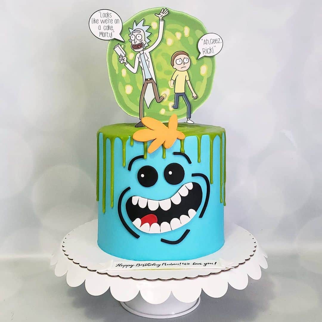 Honey Bee Cakesのインスタグラム：「Rick and Morty Cake Topper by @_paperprettiesbyili_」