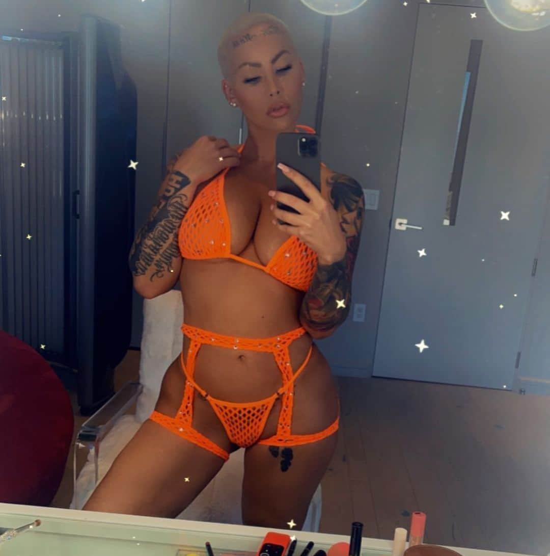 アンバー・ローズさんのインスタグラム写真 - (アンバー・ローズInstagram)「Link in bio 🥰」2月8日 6時23分 - amberrose