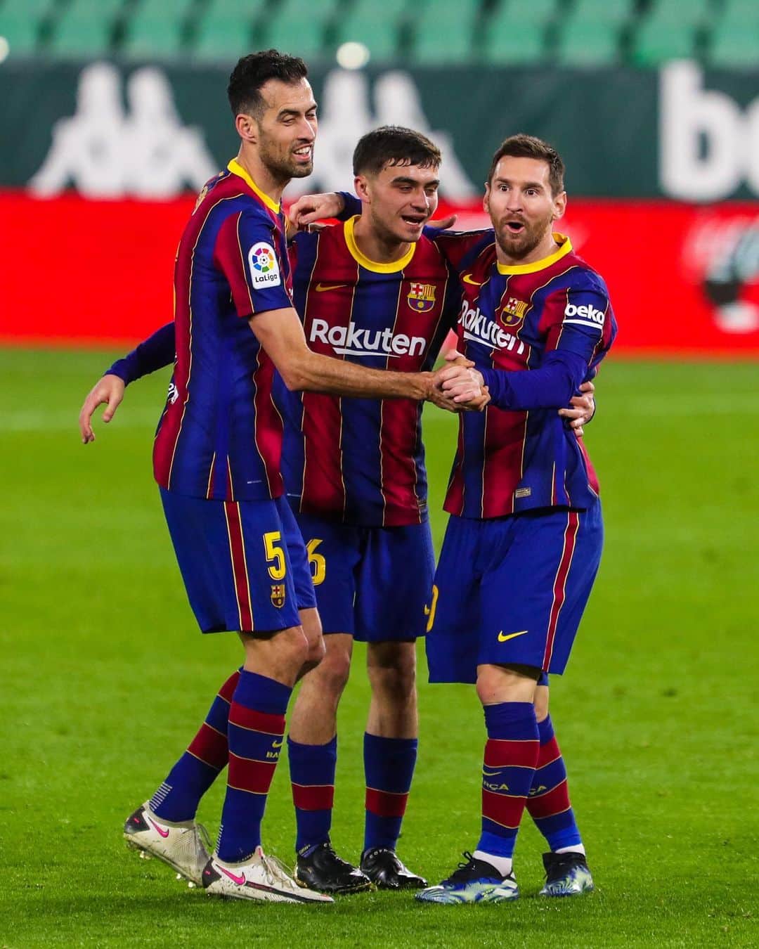 FCバルセロナさんのインスタグラム写真 - (FCバルセロナInstagram)「⚽️ Gooool Messi! 1-1」2月8日 6時27分 - fcbarcelona