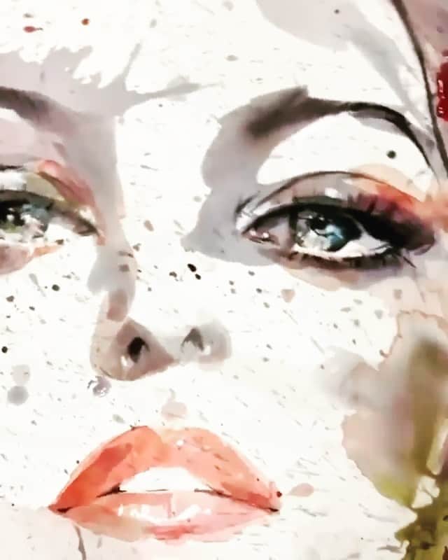 カロライナディークマンのインスタグラム：「ai, a arte...  q beleza!  ❤️⚡️」