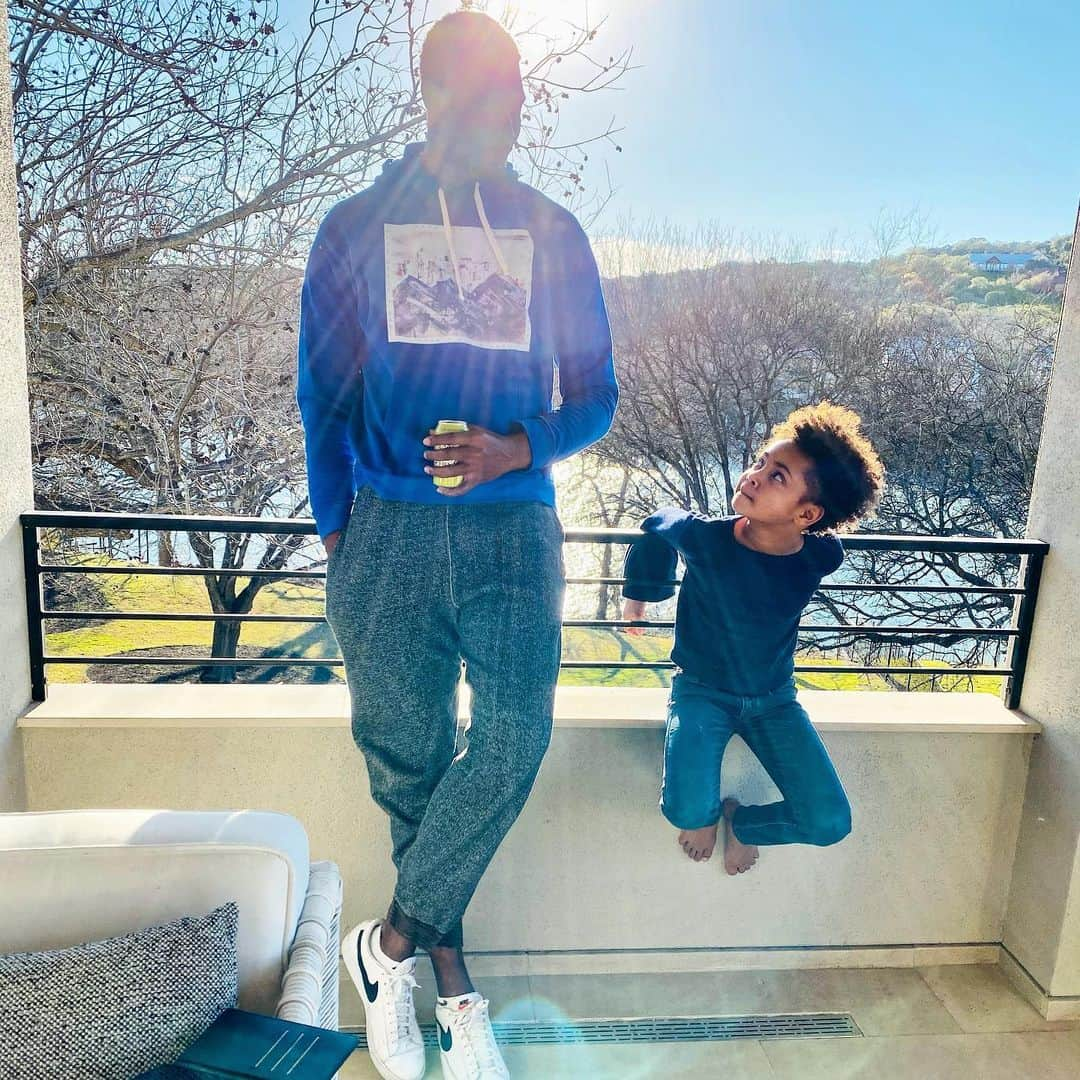 クリス・ボッシュさんのインスタグラム写真 - (クリス・ボッシュInstagram)「Sunday’s! #BoshFamily #casadebosh #DadLife #DylanSkye」2月8日 8時00分 - chrisbosh