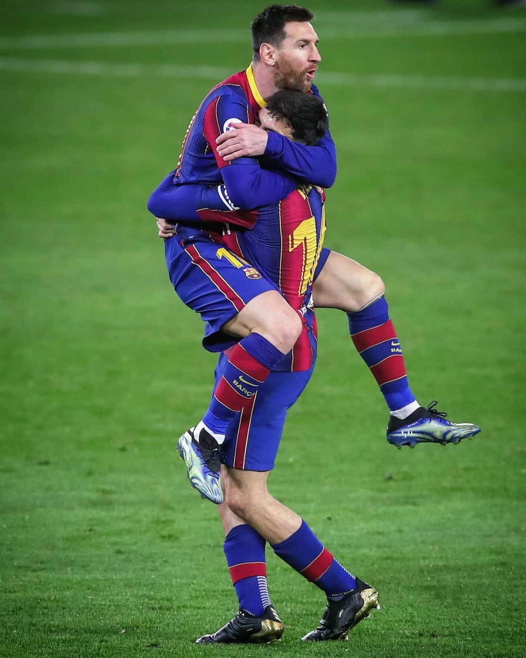 UEFAチャンピオンズリーグさんのインスタグラム写真 - (UEFAチャンピオンズリーグInstagram)「⏲️5️⃣7️⃣🔄 Messi enters field... ⏲️5️⃣9️⃣⚽ Messi scores!  #UCL #FCBarcelona #leomessi #messi10 #Messi」2月8日 8時23分 - championsleague