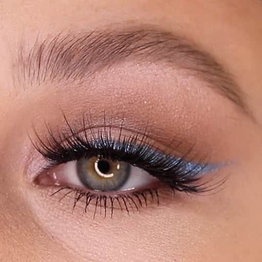 M·A·C Cosmetics Canadaさんのインスタグラム写真 - (M·A·C Cosmetics CanadaInstagram)「💌 File Under: Makeup Looks to Try This Week. Looking for a sign to try something new? Look no further than this pearly blue winged liner courtesy of @glitteree and the following products from #MACMoonMasterpiece:  Eyeshadow x 9: Sea of Plenty — Omega (muted taupe) — Superior Sound (whitish pink) — Sea of Plenty (blue pearl) 84 Goddess Lash Extended Play Perm Me Up Lash Mascara  Have you hopped on the coloured liner trend? Let us know if you’d wear this look in the comments below!」2月8日 8時25分 - maccosmeticscanada