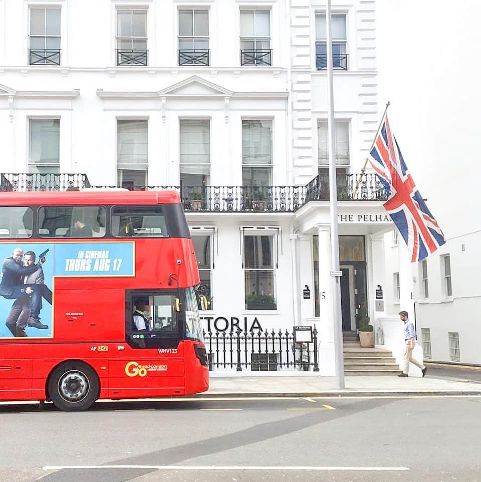 片桐優妃さんのインスタグラム写真 - (片桐優妃Instagram)「旅の思い出シリーズ✈️ . #イギリス は#ヨーロッパ で好きな国ベスト3に入るかも🇬🇧 . 1.スペイン 2.イギリス 3.オーストリア って感じかなーー サントリーニに行ったらそっちが1位になるかもしれないけど😇 . #ロンドン #ロンドンバス」2月8日 8時32分 - yuki710